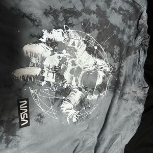 Old Navy Gray Astronaut Graphic Tee